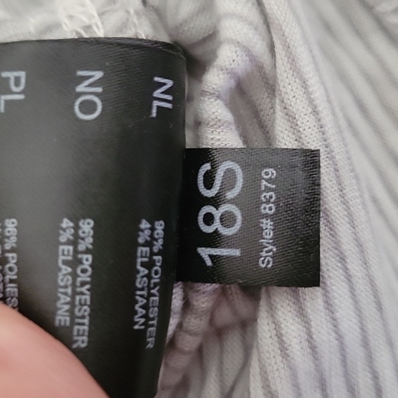 Kuhl Aspira Tank Top Racer Back Pleated Gray White Stripe Large style 8379 - Picture 8 of 10